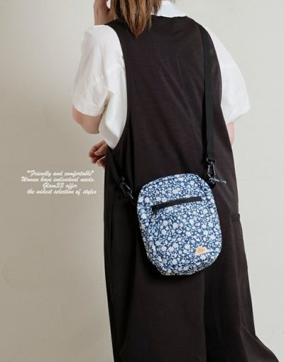 【正規取扱店】KELTY 　ケルティ　ミニロゴバーティカルショルダーバッグ　　3259261124