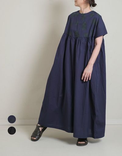ista-ire  イスタイーレ　　　ダリア刺繍ワンピース　　3940